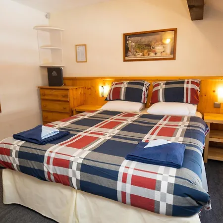L'aigle Hotel 2*
