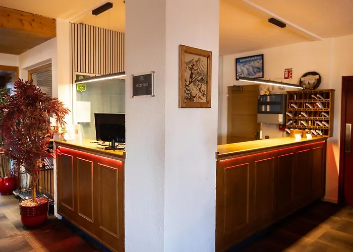 L'aigle Hotel 2*